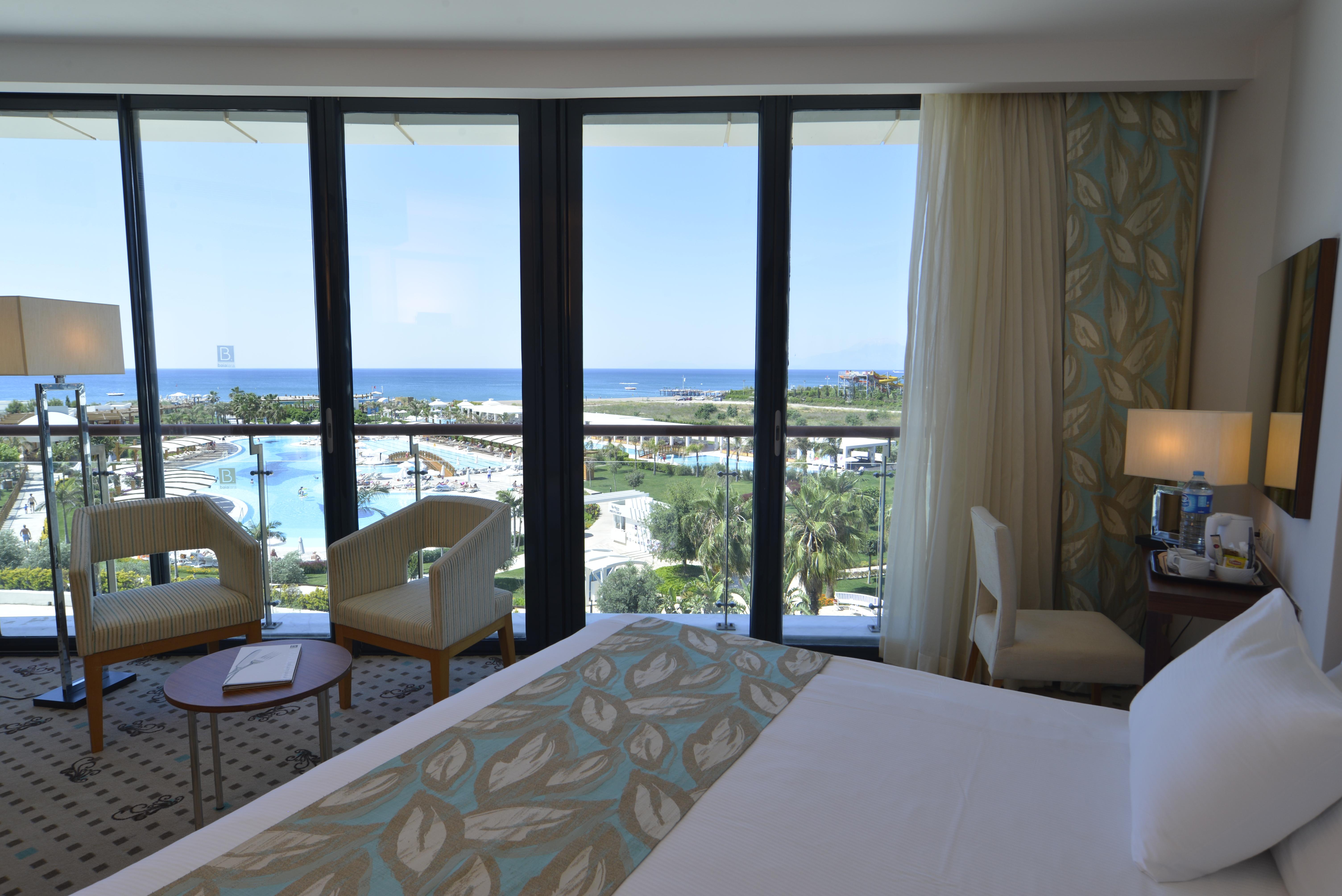 Baia Lara Hotel Анталья Экстерьер фото A room at the Atlantis Paradise Island