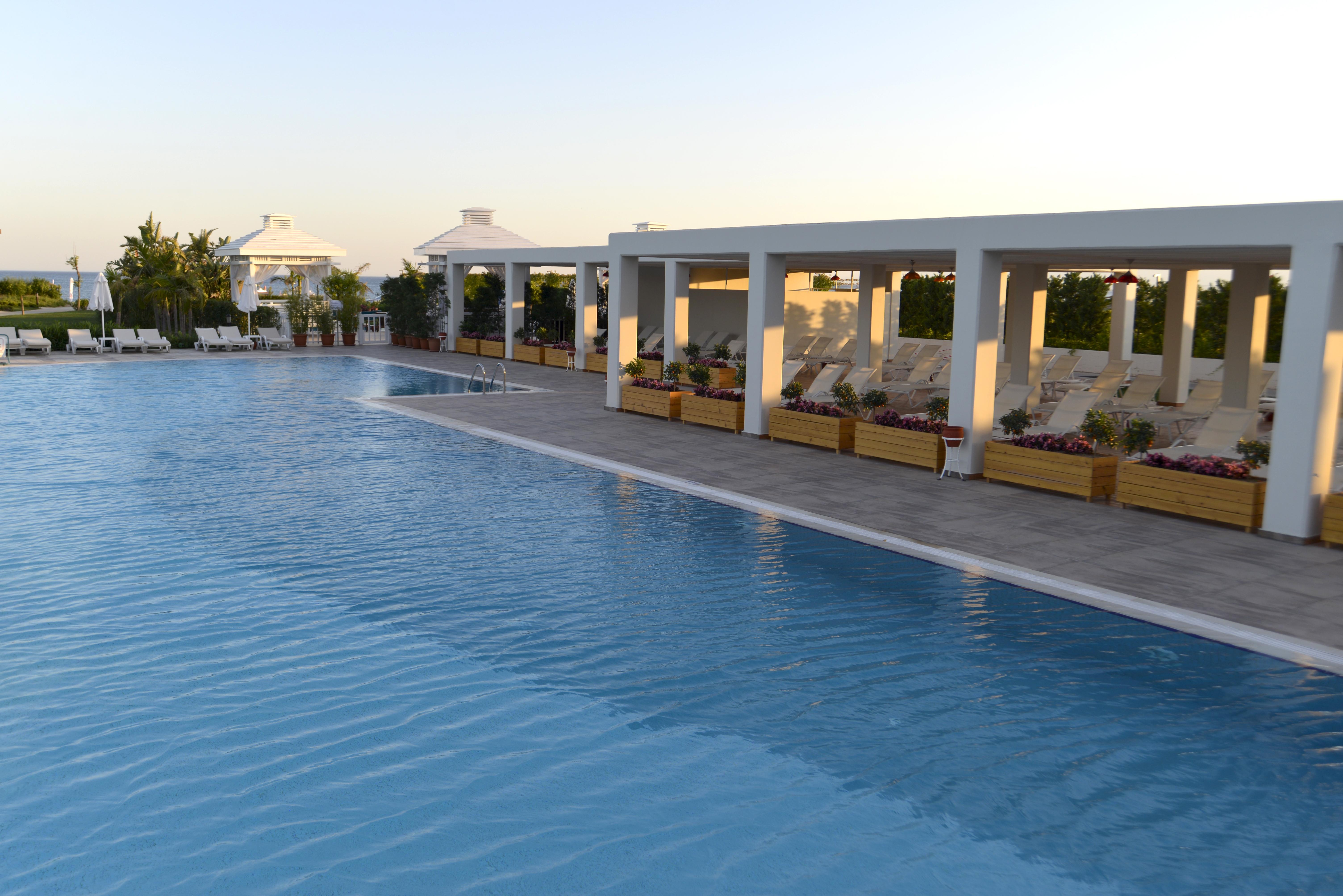 Baia Lara Hotel Анталья Экстерьер фото The pool at the hotel